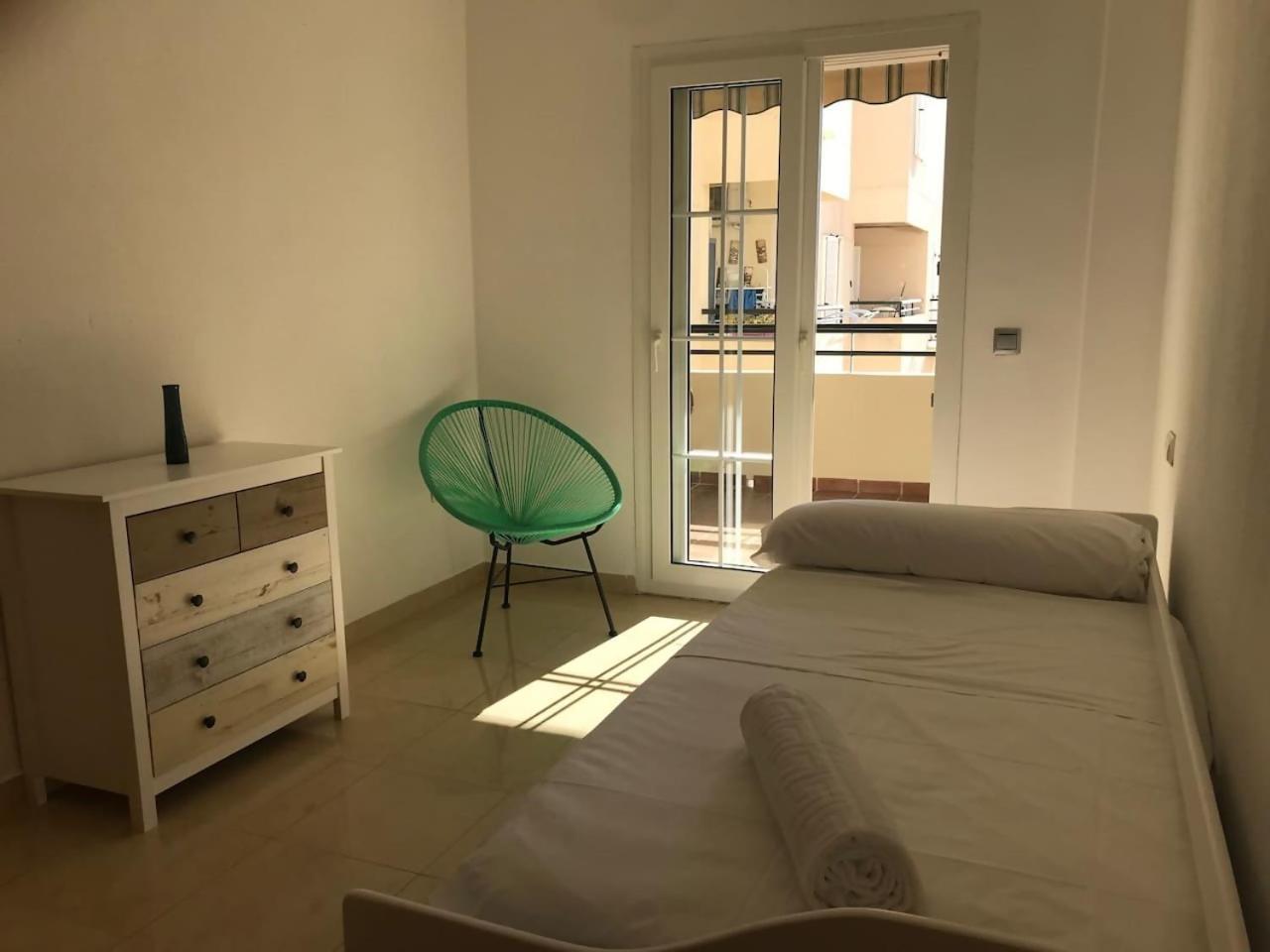 Espectacular Residencial En 1A Linea Con Piscina Apartment Бенахарафе Екстериор снимка