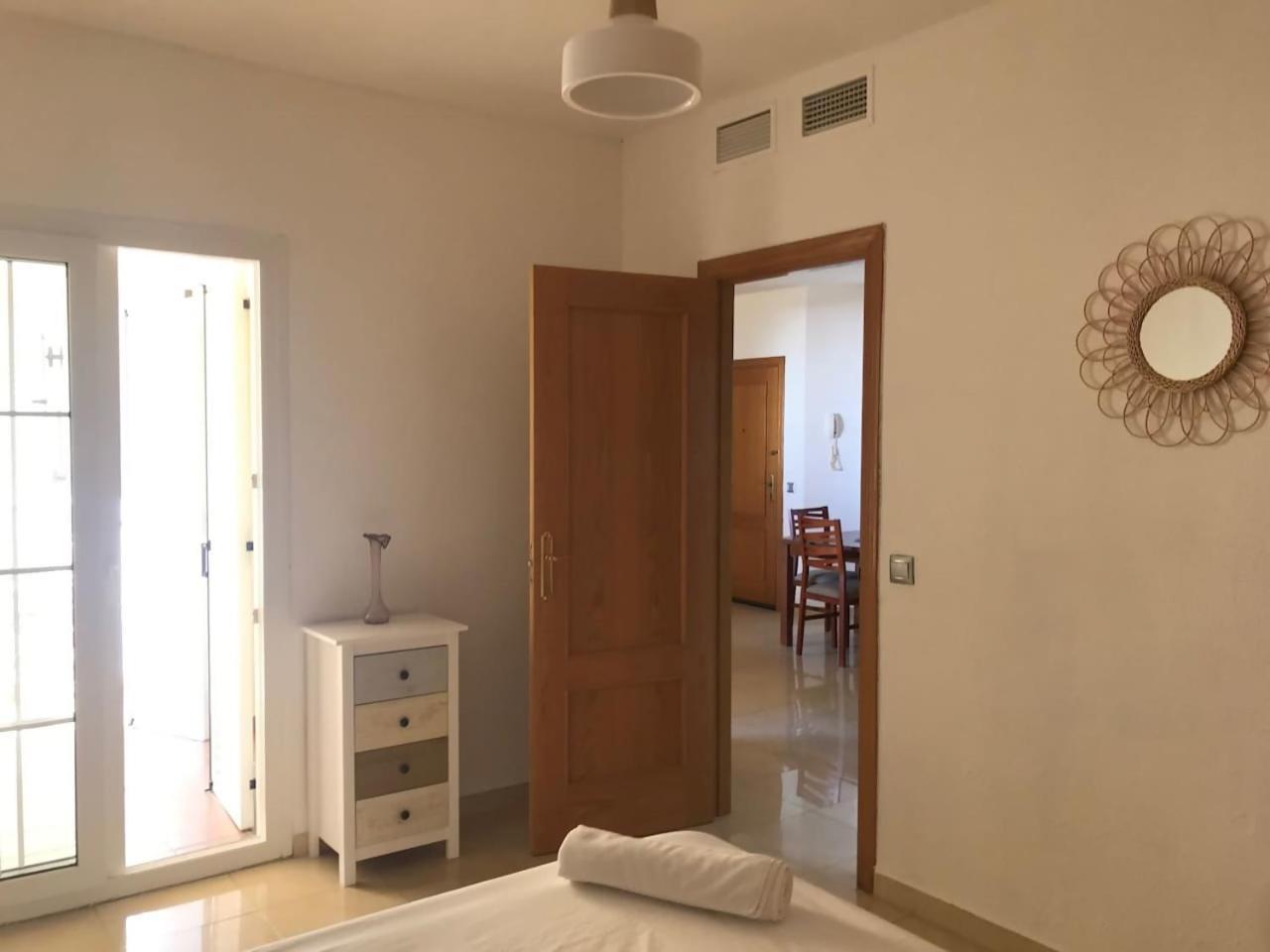 Espectacular Residencial En 1A Linea Con Piscina Apartment Бенахарафе Екстериор снимка