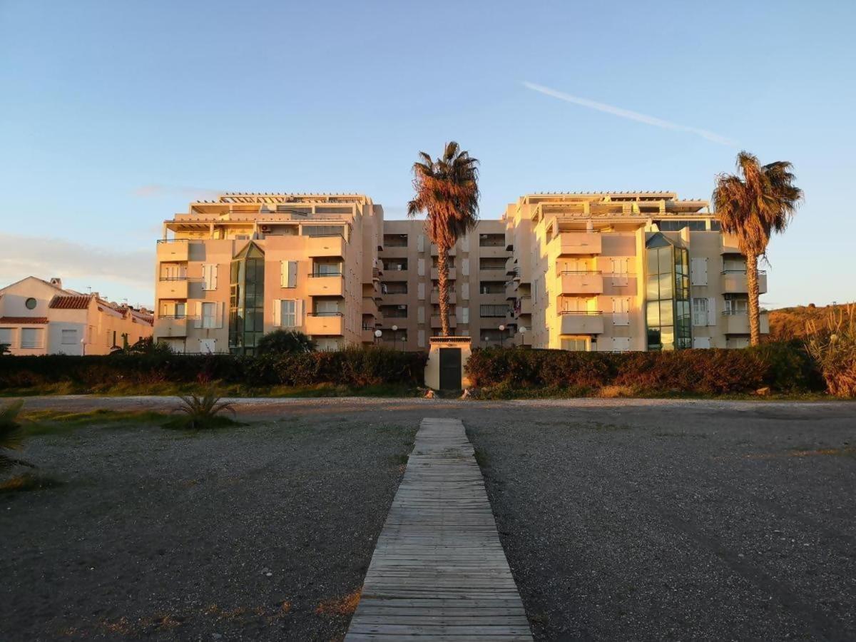 Espectacular Residencial En 1A Linea Con Piscina Apartment Бенахарафе Екстериор снимка